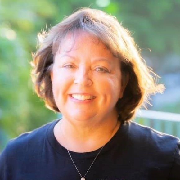 Meet your Posher, Lori - Picture 9 of 9